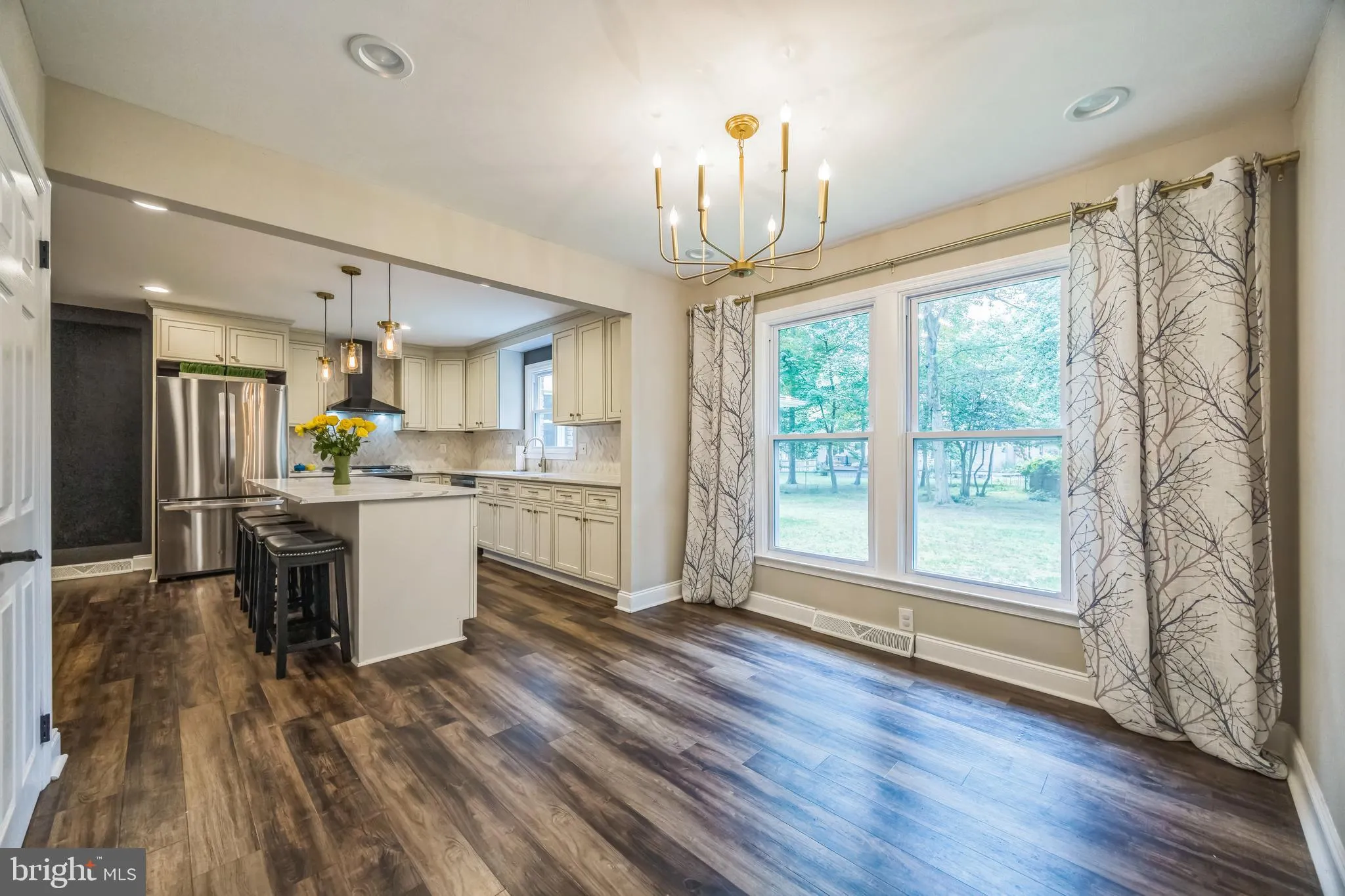 Cherry Hill, New Jersey 08003, United States, 4 Bedrooms Bedrooms, ,3 BathroomsBathrooms,Residential,Pending,191130