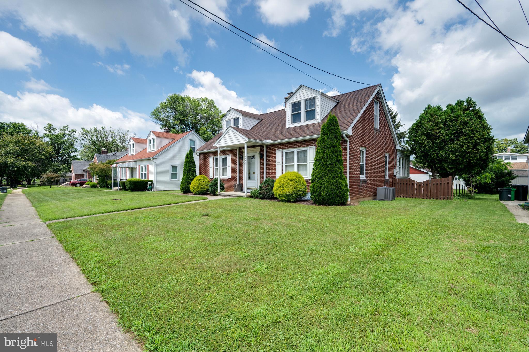 909 N 9TH STREET