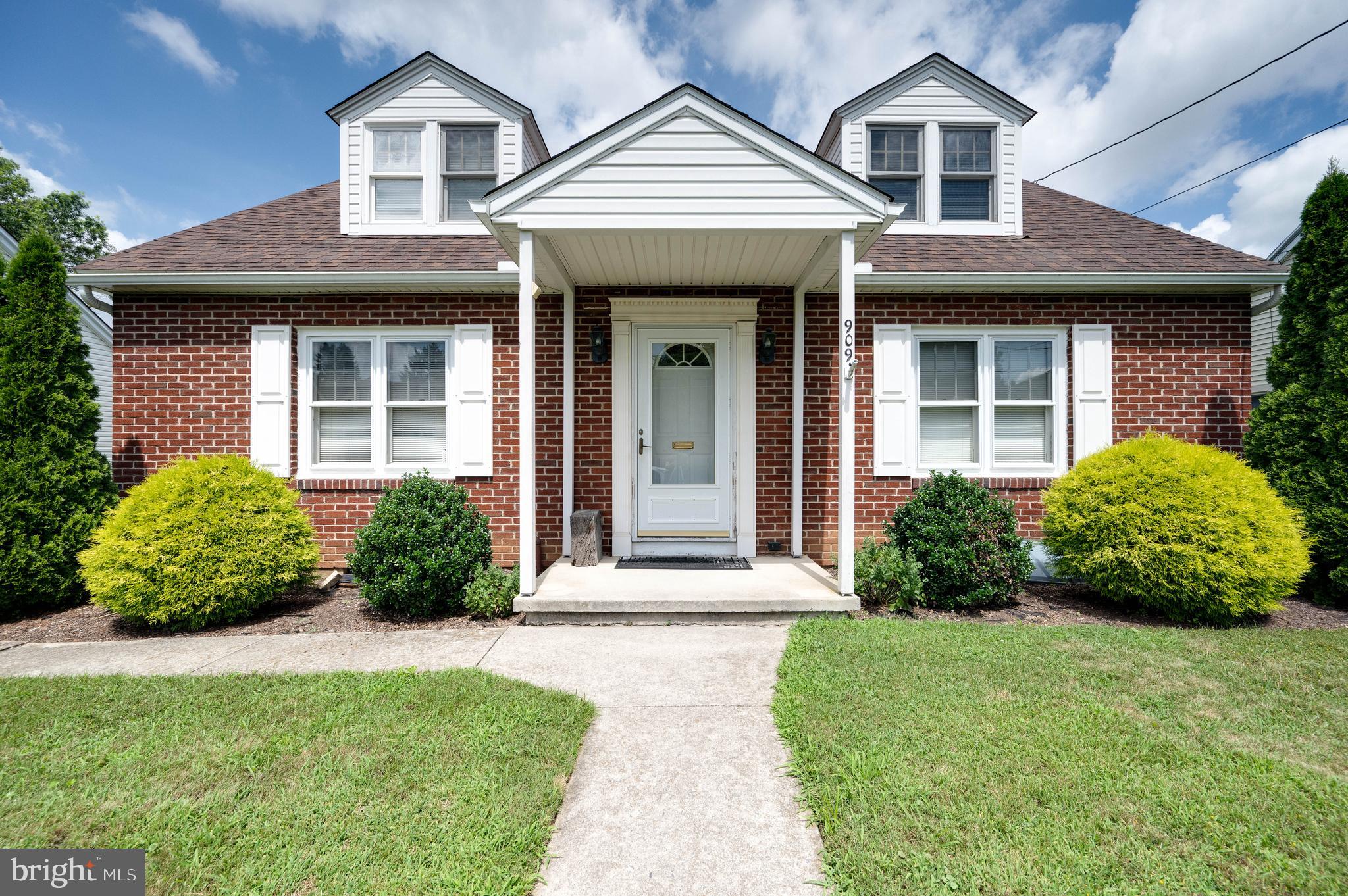 909 N 9TH STREET