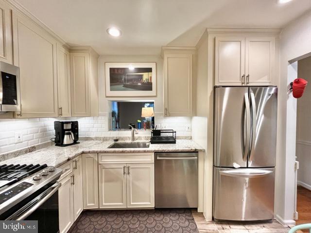 CITY PARK HOMES - Residential Lease