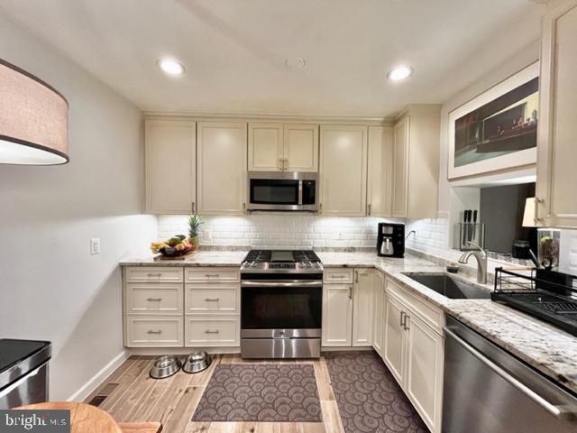 CITY PARK HOMES - Residential Lease