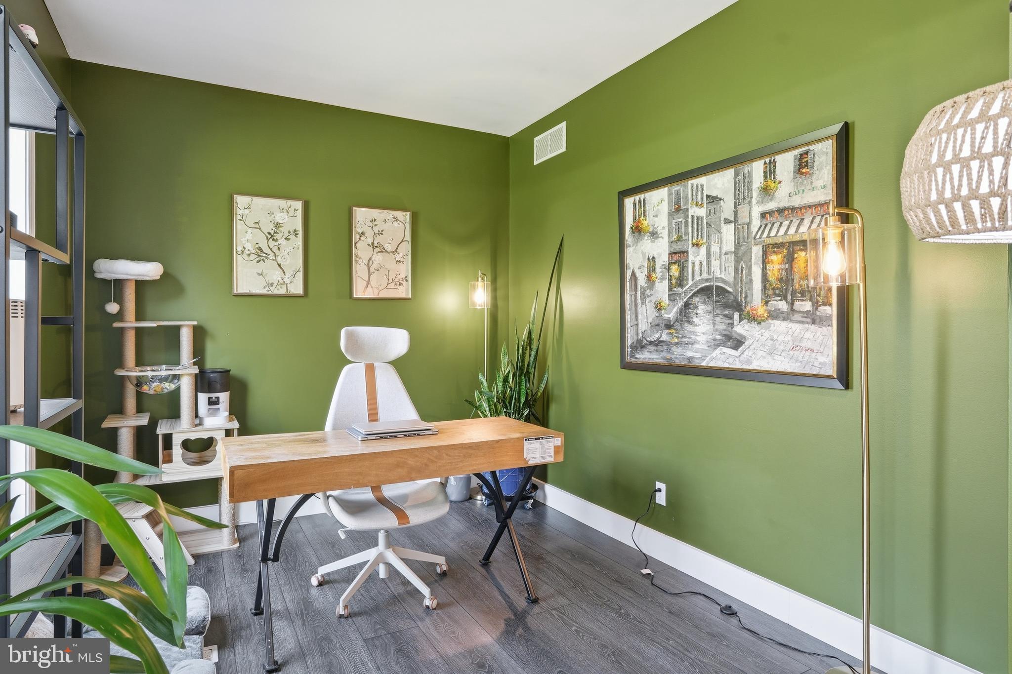 HARWOOD - Residential