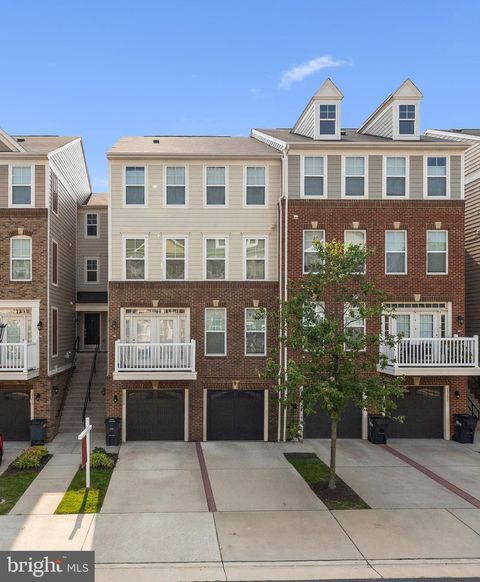 25211 BRIARGATE TERRACE CHANTILLY VA 20152