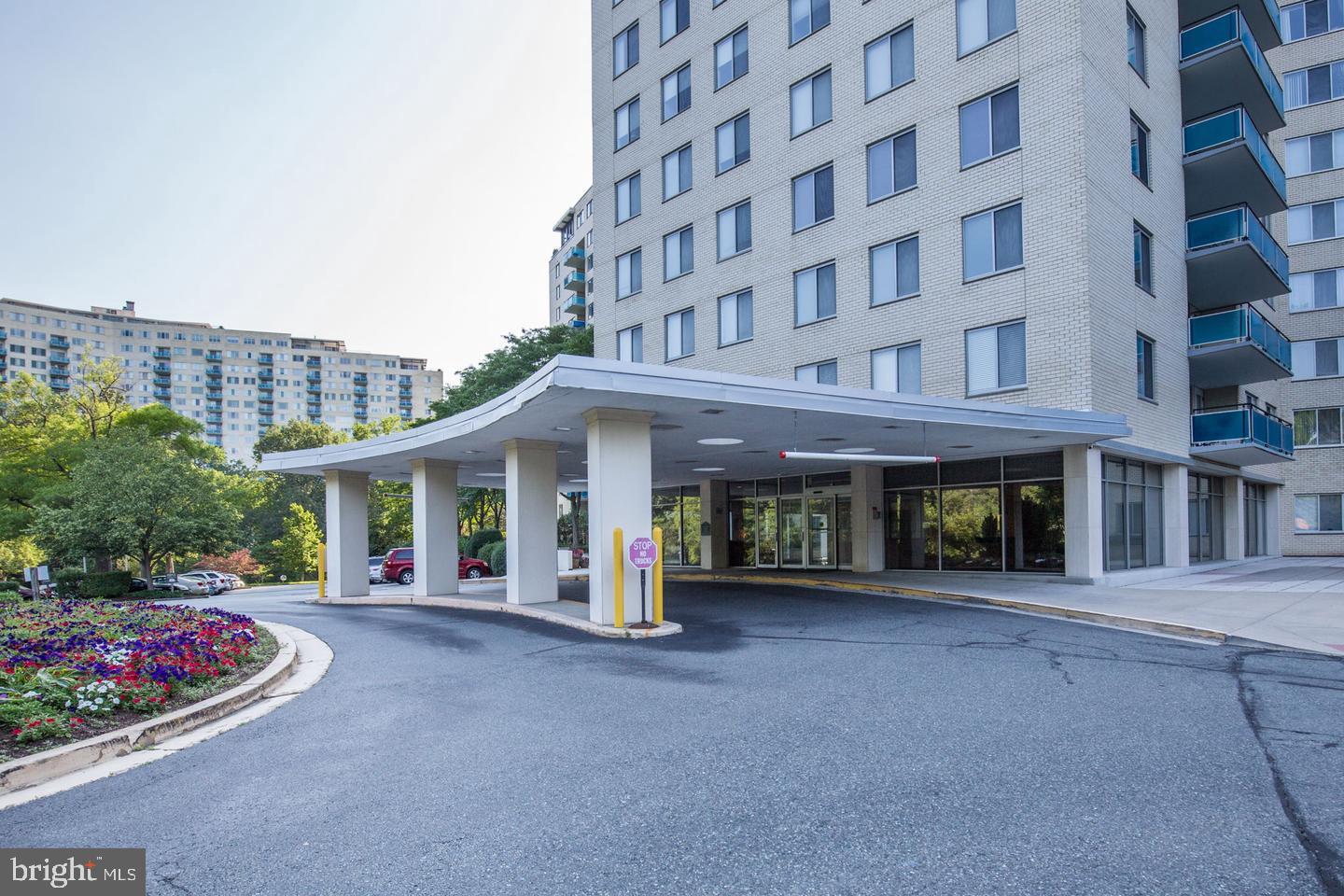 10401 GROSVENOR PLACE 1128