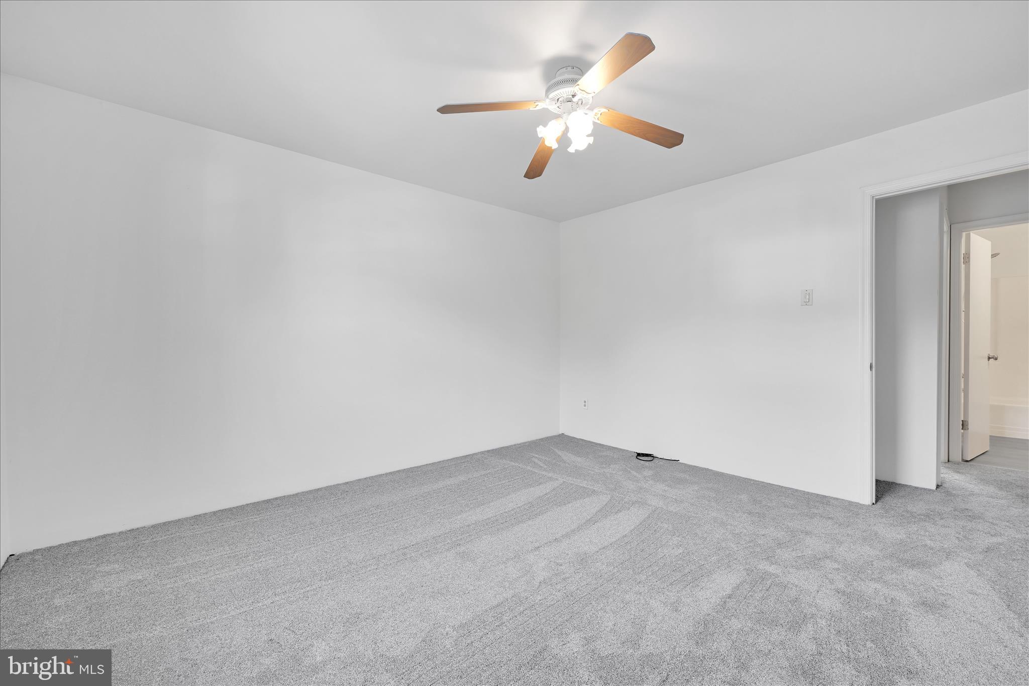 LIBERTY SQUARE - Residential