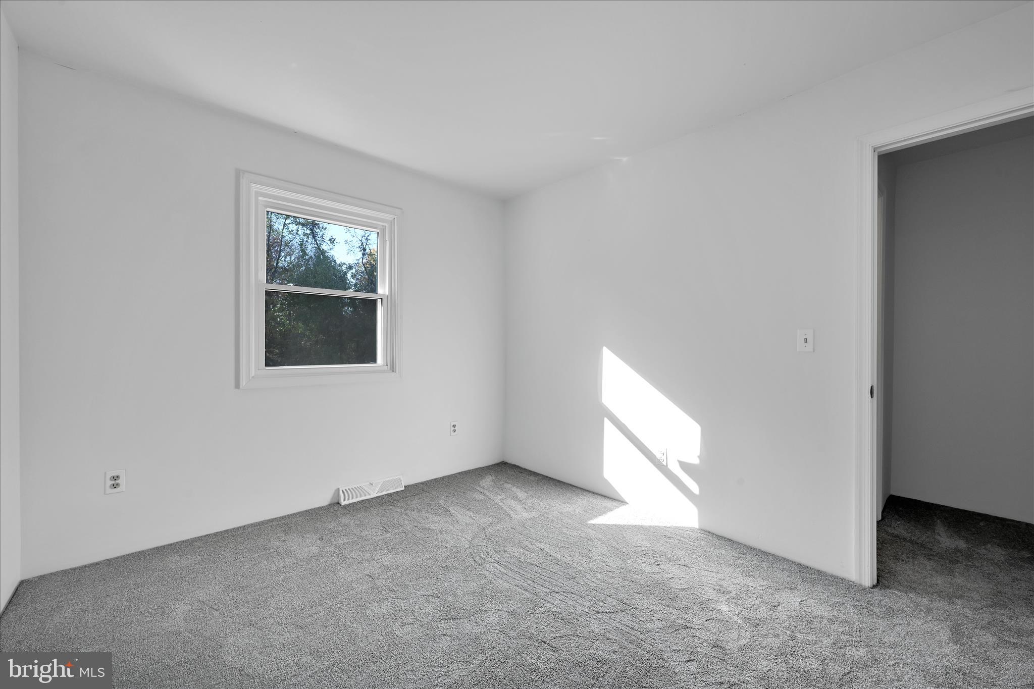 LIBERTY SQUARE - Residential