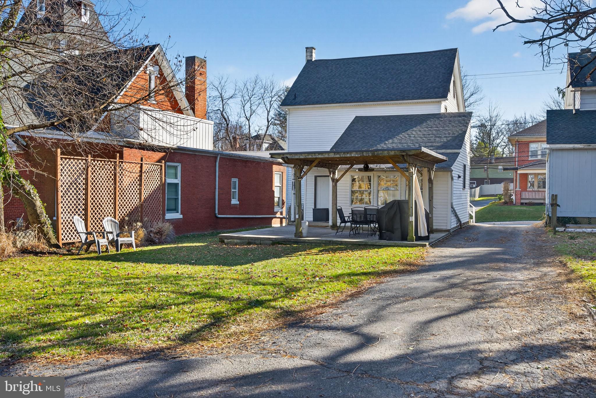 MILLERSVILLE - Residential