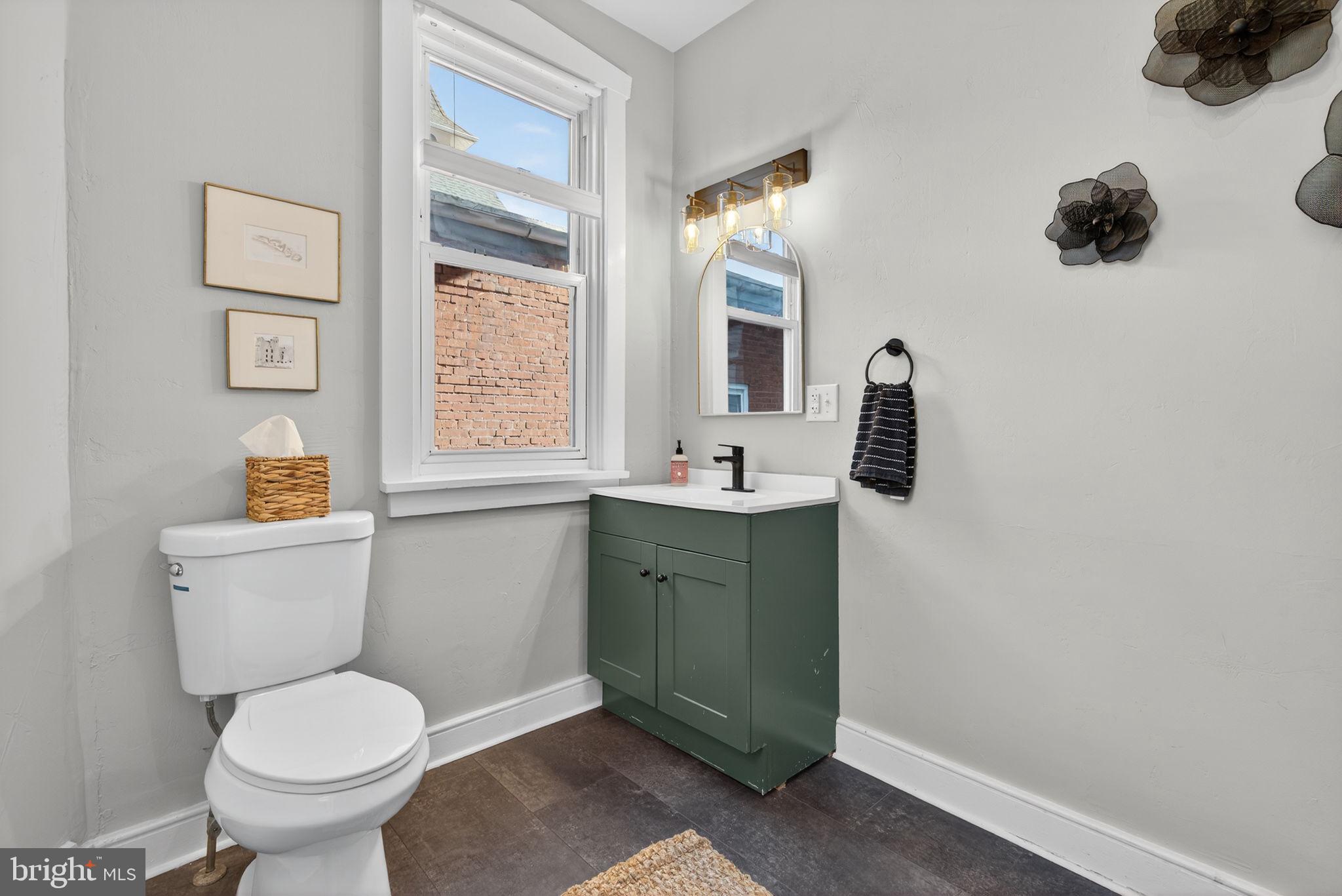 MILLERSVILLE - Residential