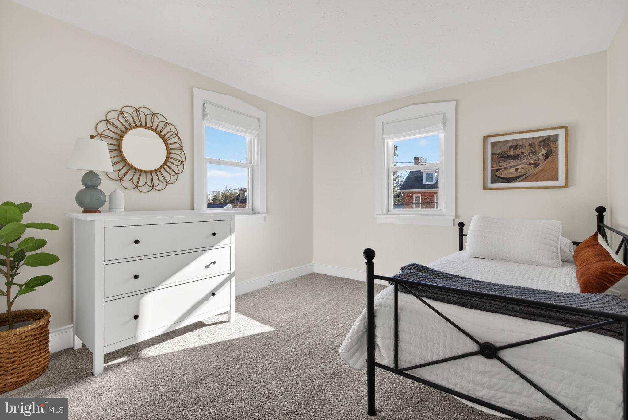 MILLERSVILLE - Residential