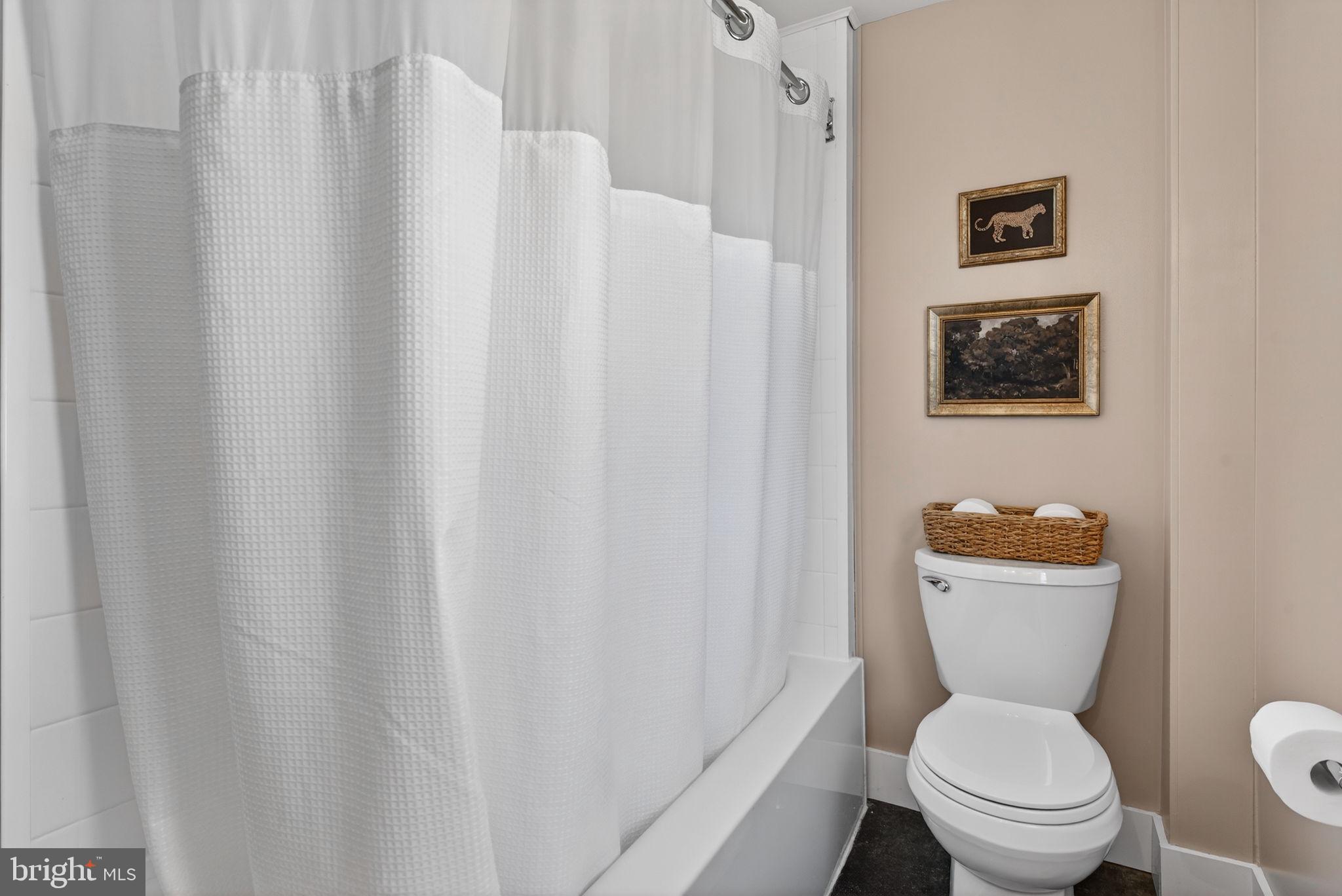 MILLERSVILLE - Residential