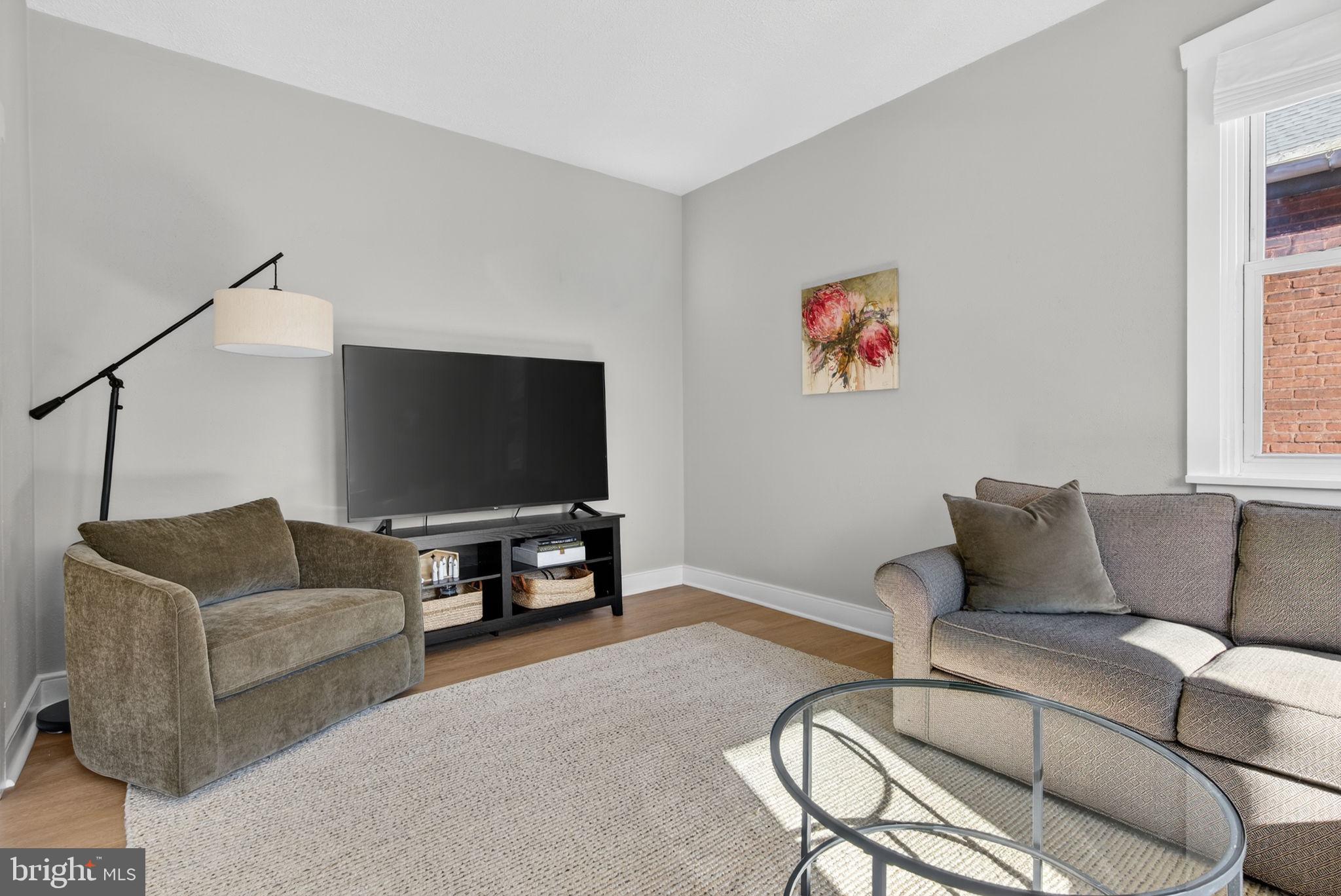 MILLERSVILLE - Residential