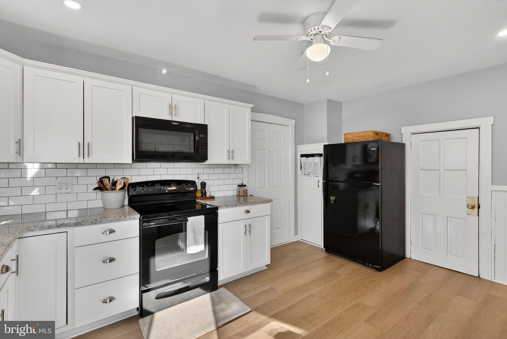 MILLERSVILLE - Residential