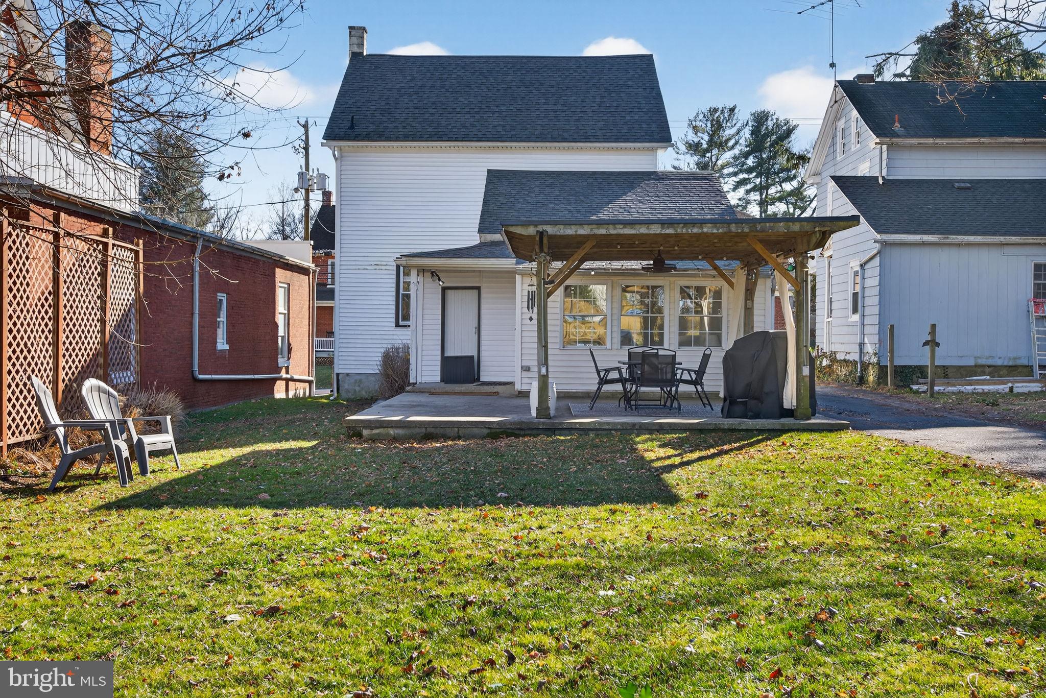 MILLERSVILLE - Residential