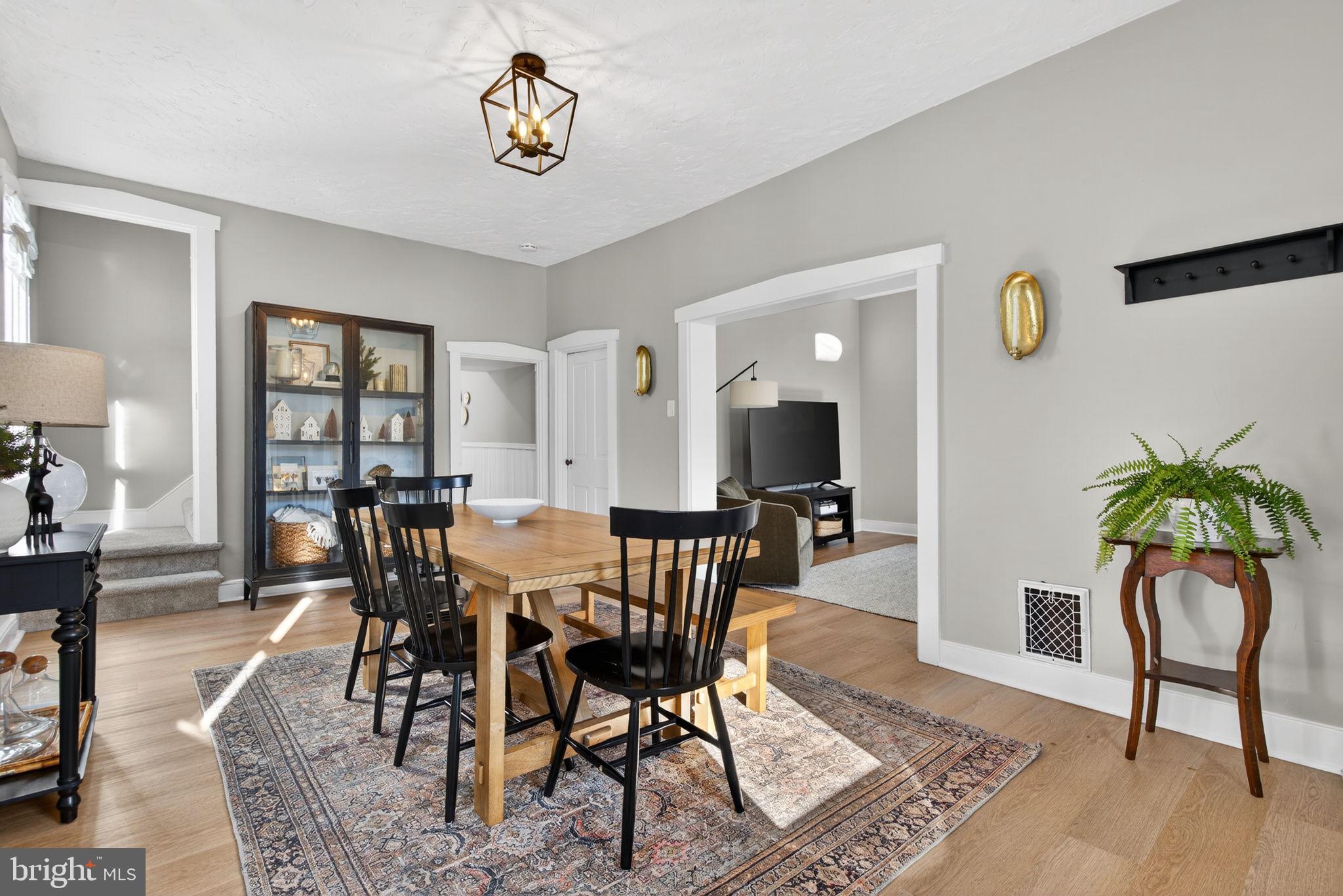 MILLERSVILLE - Residential