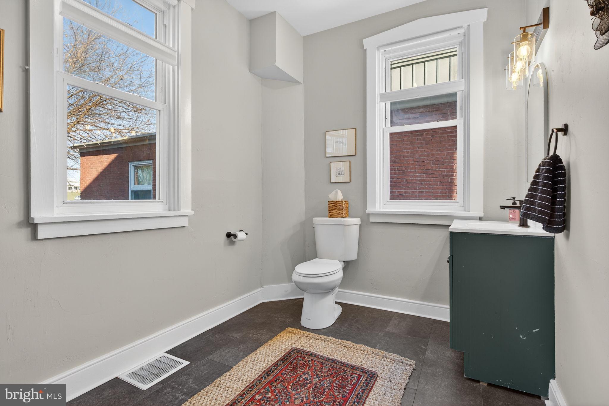 MILLERSVILLE - Residential