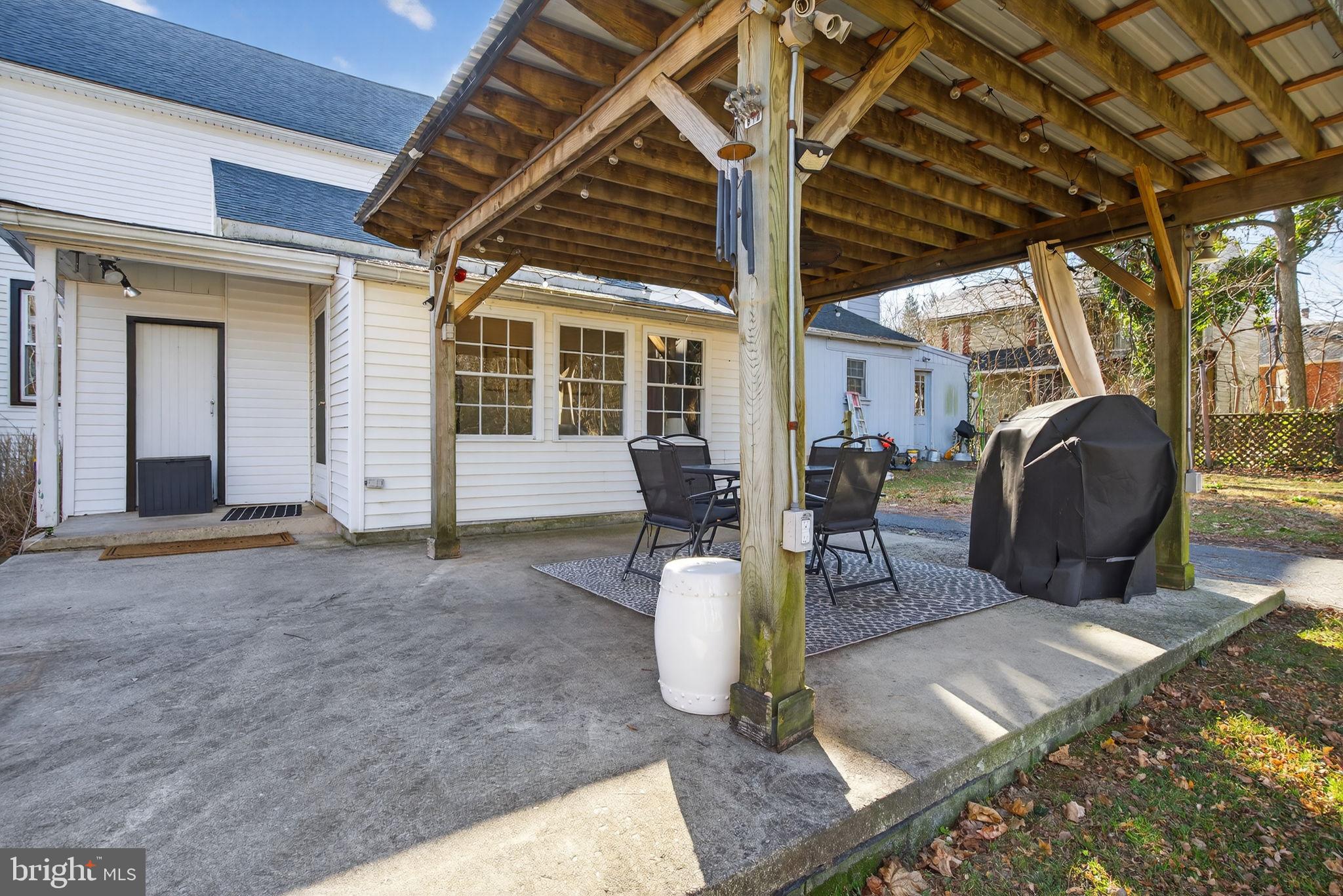 MILLERSVILLE - Residential