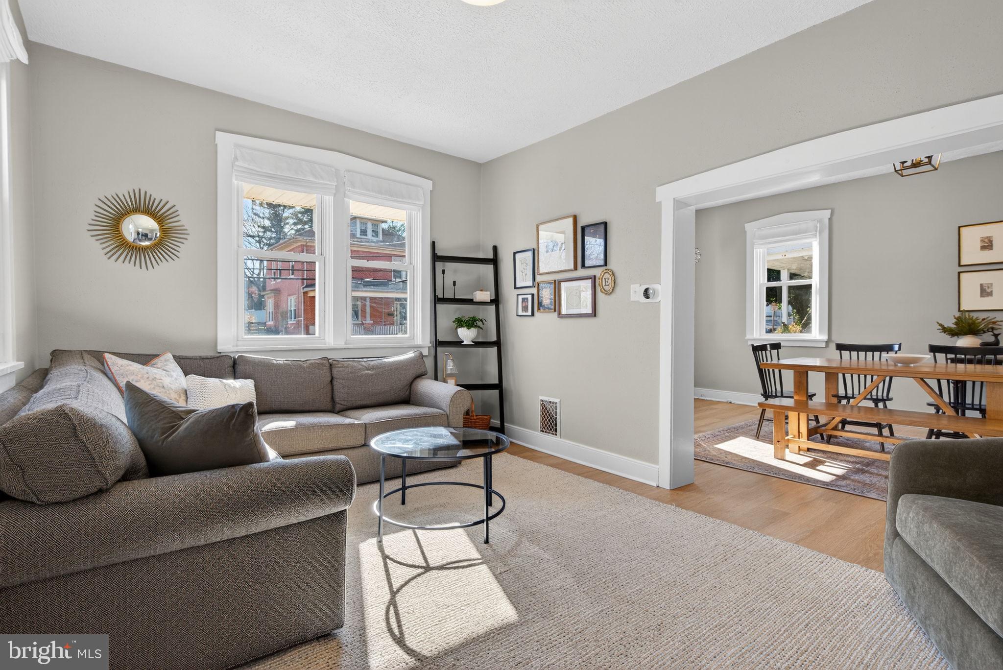 MILLERSVILLE - Residential