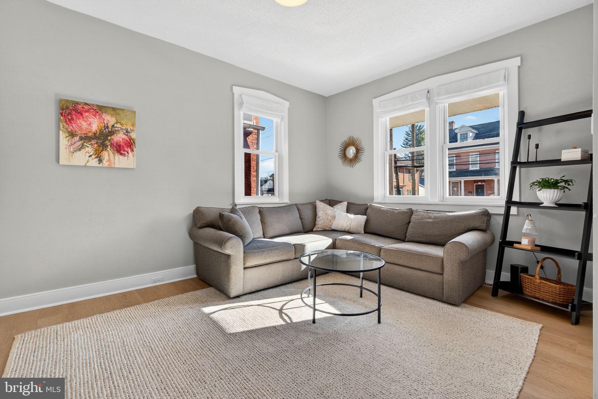 MILLERSVILLE - Residential