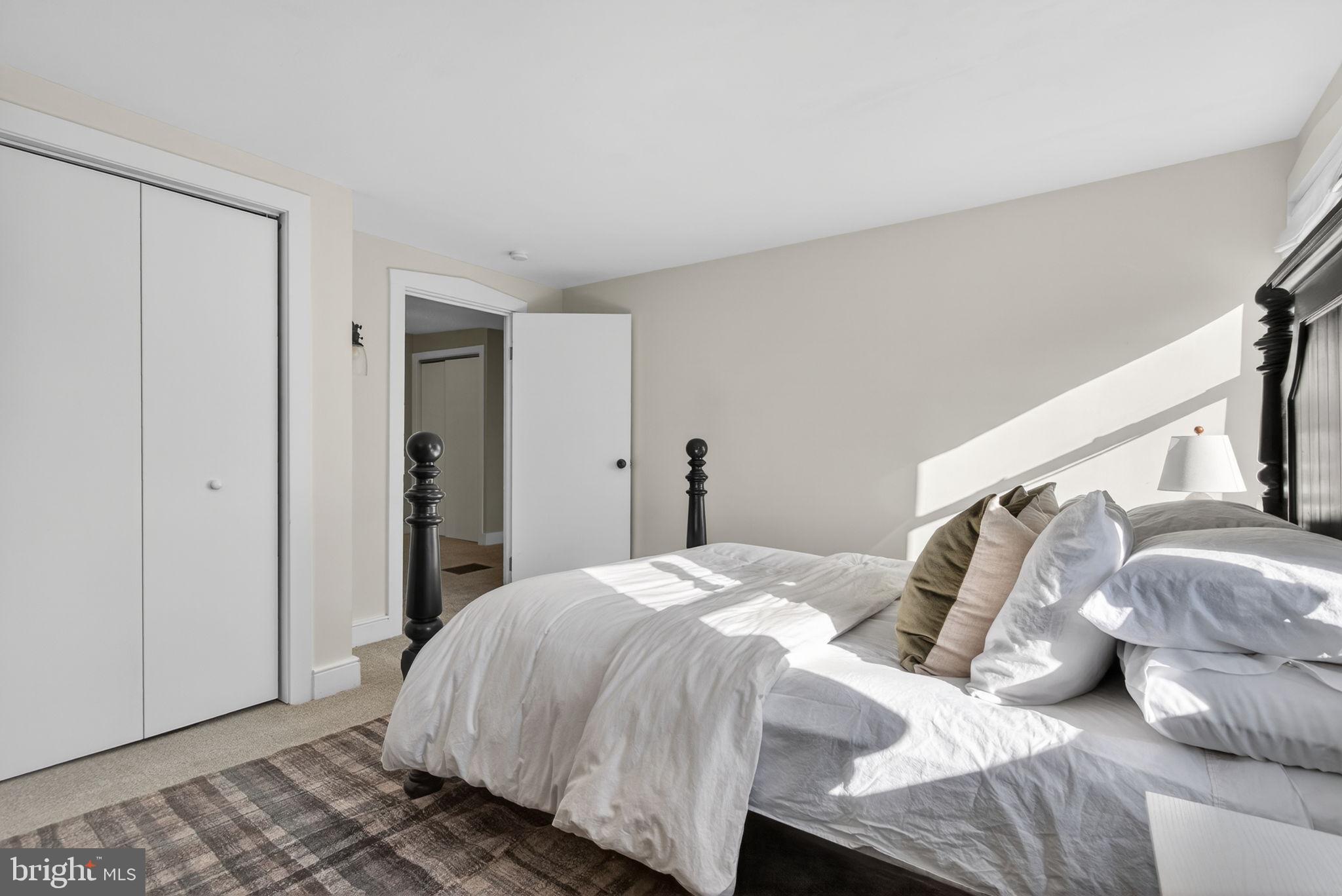 MILLERSVILLE - Residential