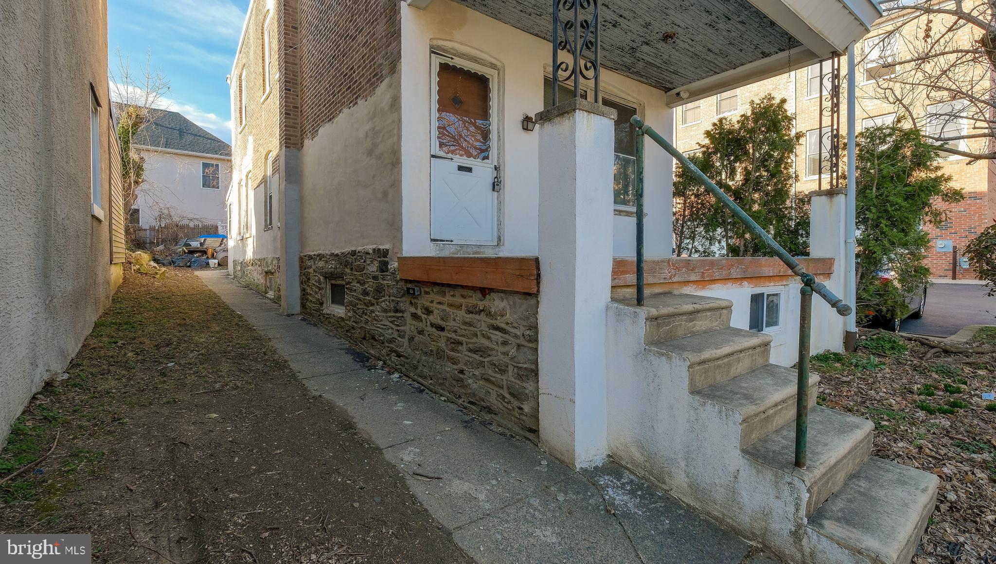 404 LEVERINGTON AVENUE