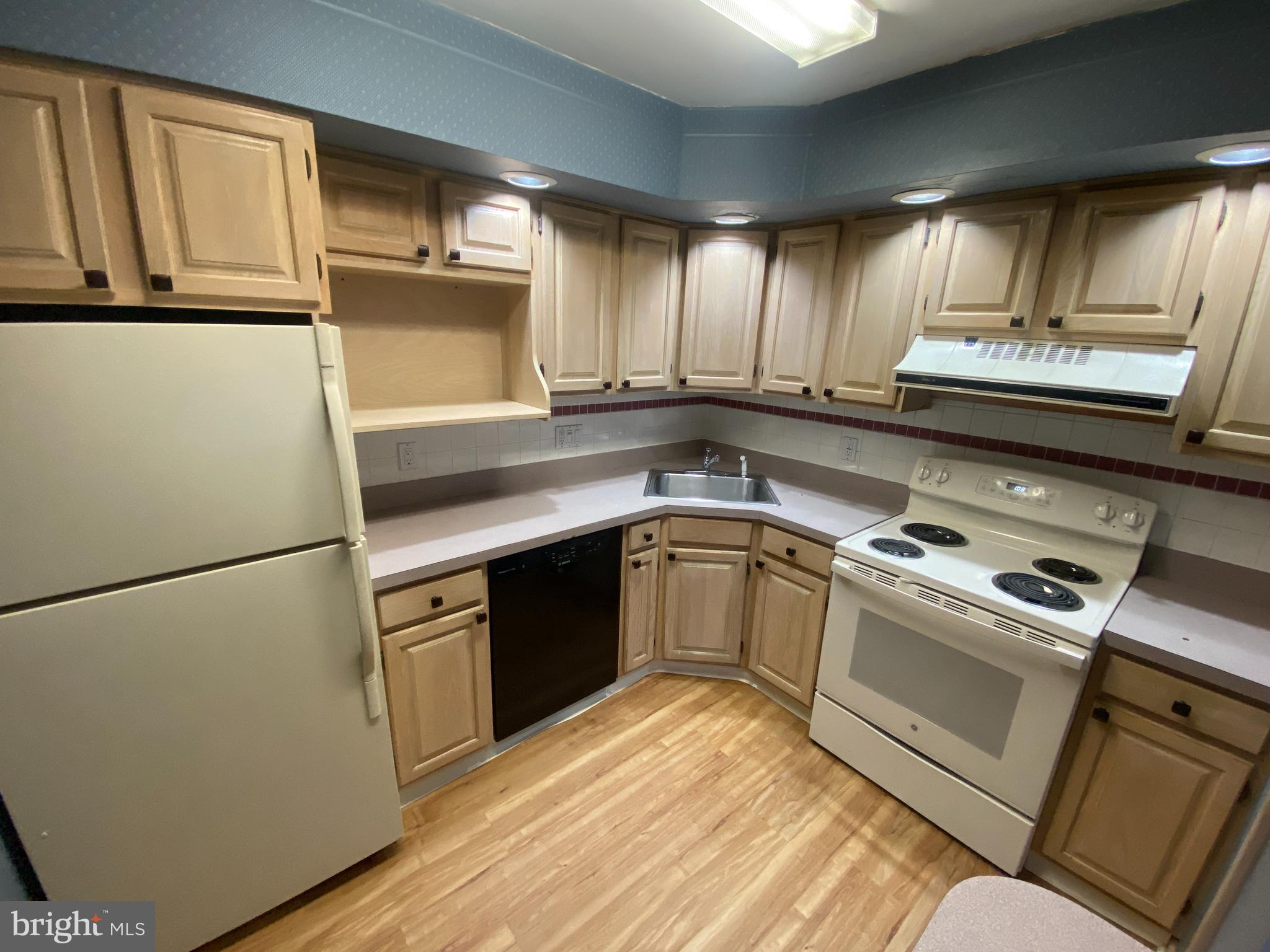 WHITPAIN HILLS - Residential Lease