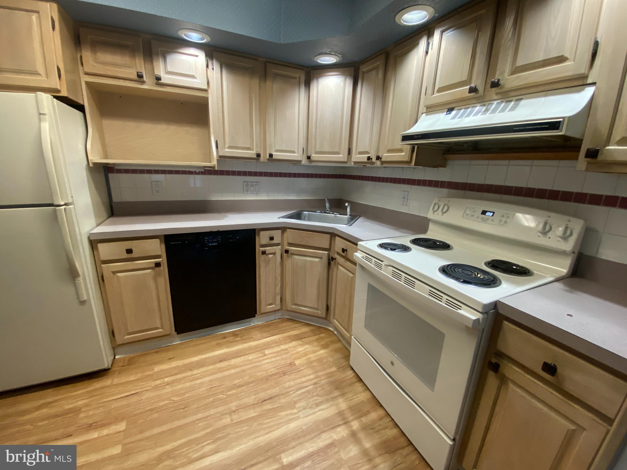 WHITPAIN HILLS - Residential Lease