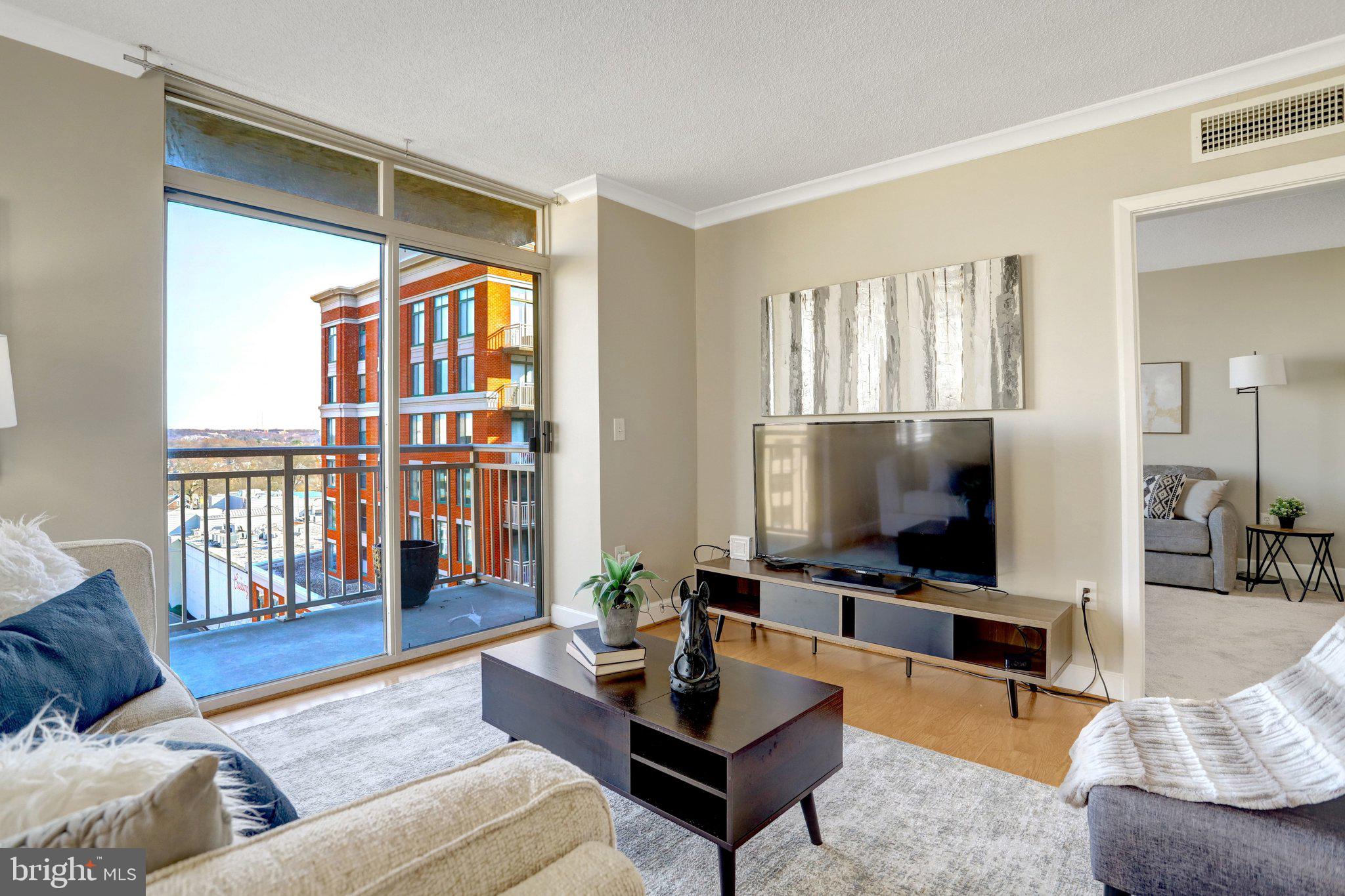 1205 N GARFIELD STREET 908