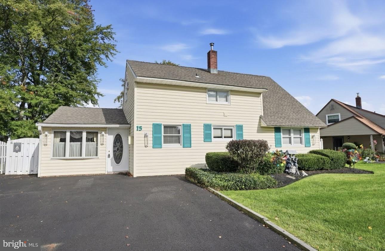 15 RUBY LANE