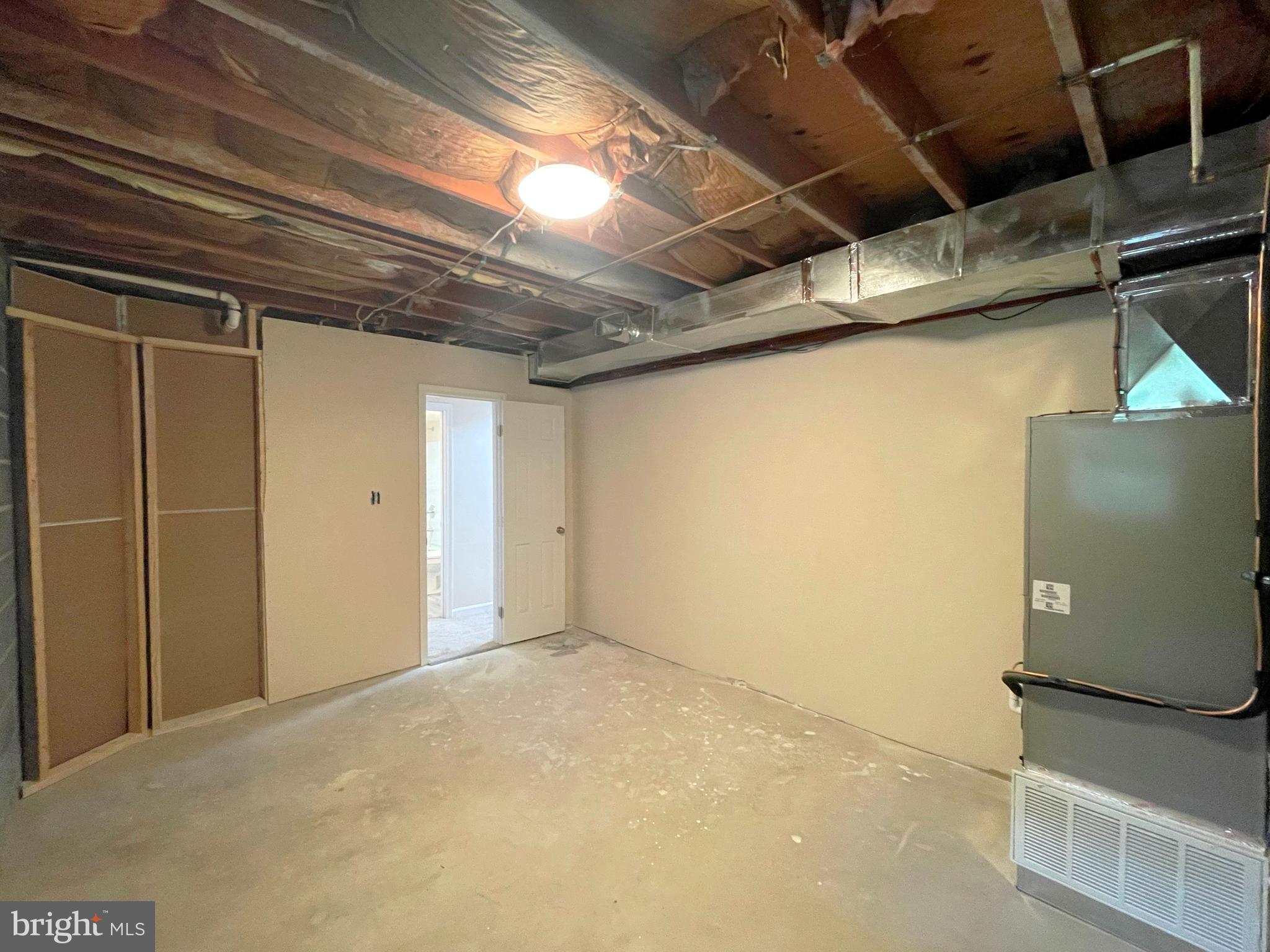 WALLVILLE - Residential Lease