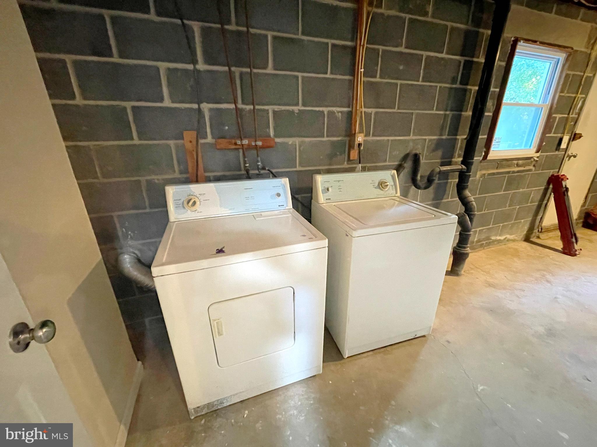 WALLVILLE - Residential Lease