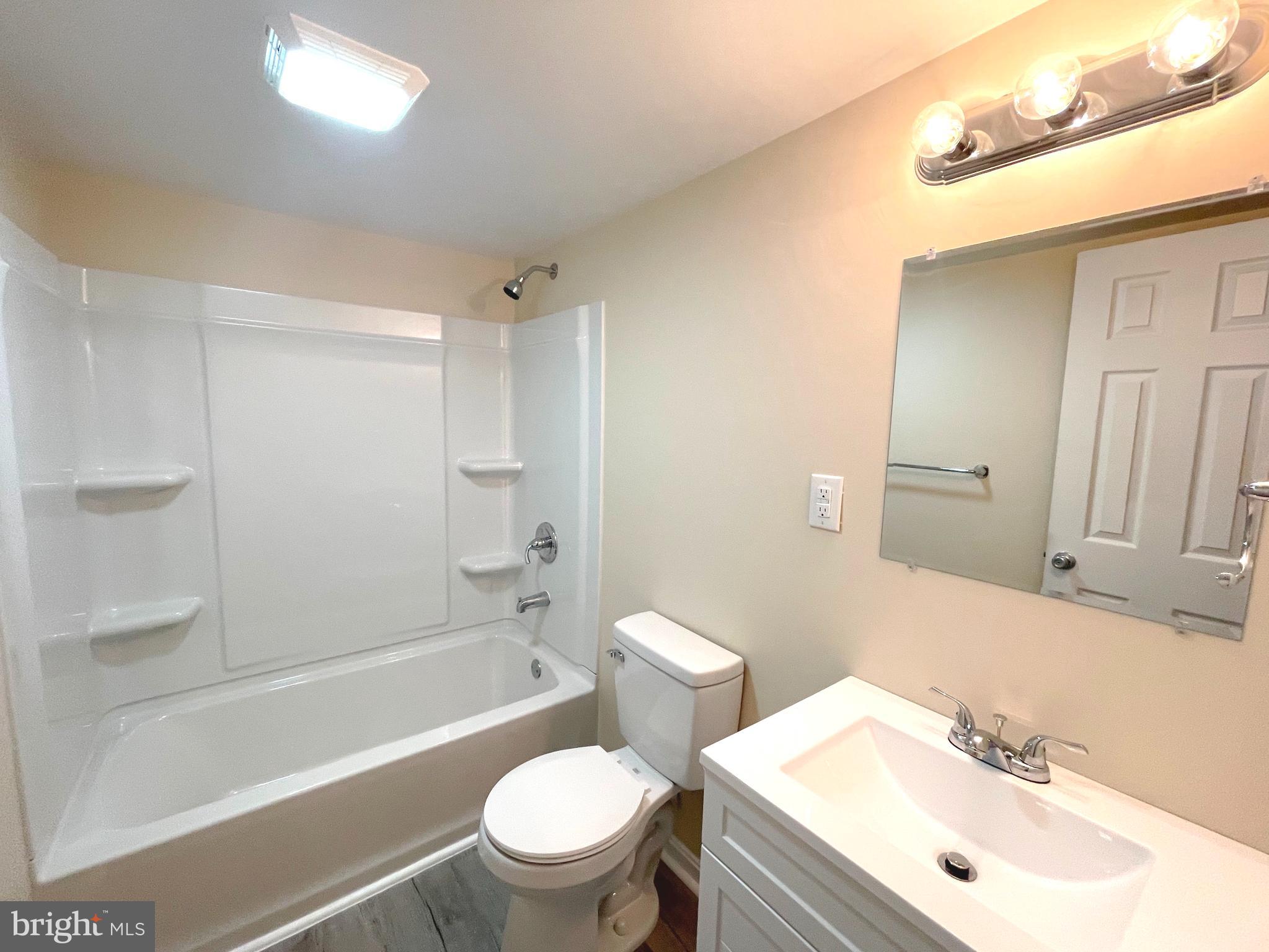 WALLVILLE - Residential Lease