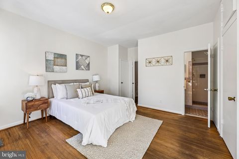 812 NORTH CAROLINA AVENUE SE WASHINGTON DC 20003