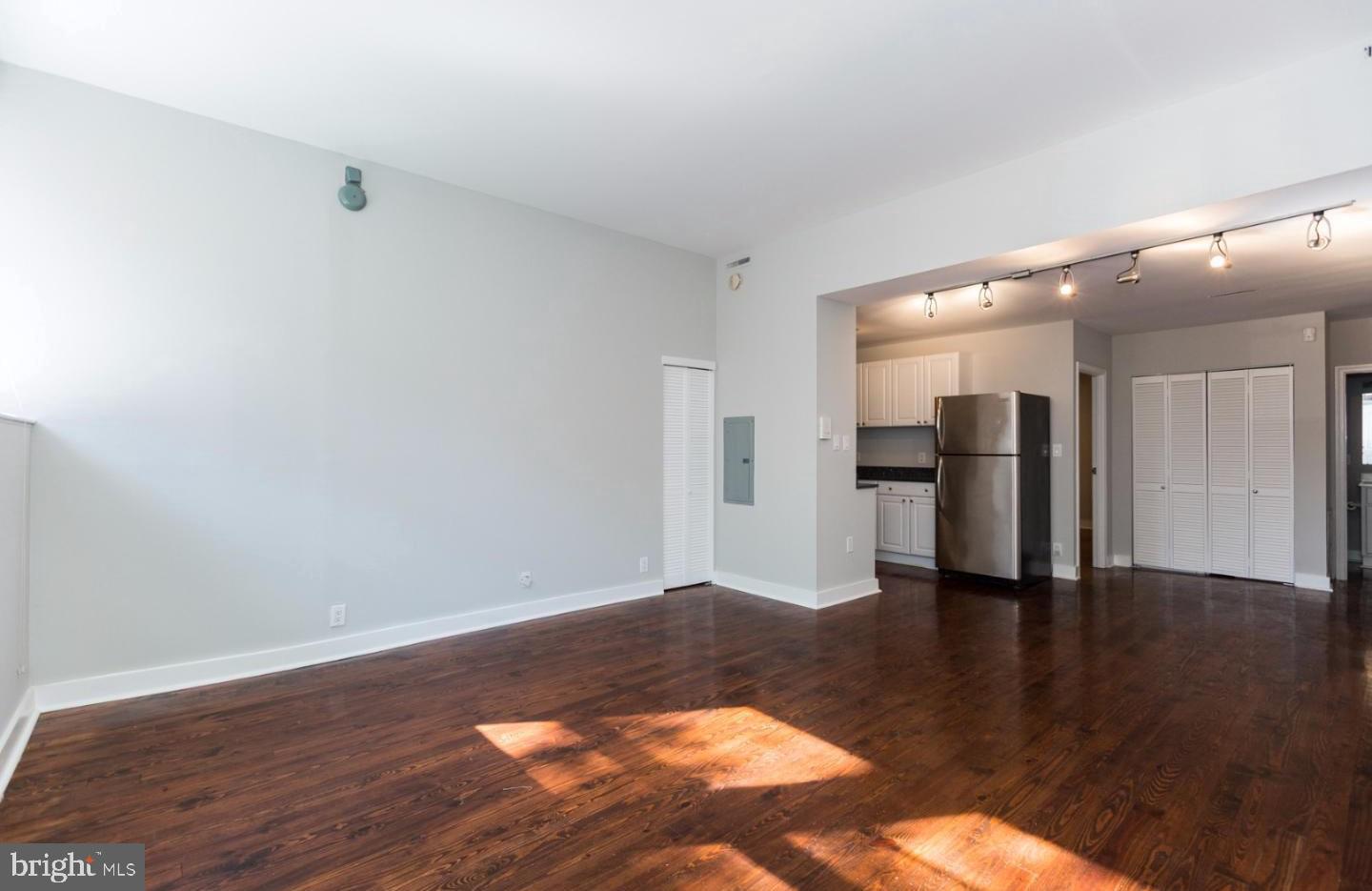 2619 SOUTH STREET 25 5
