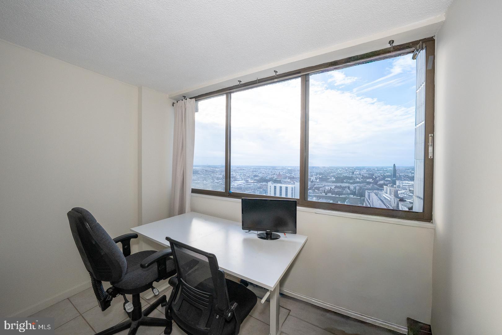 WASHINGTON SQ - Residential