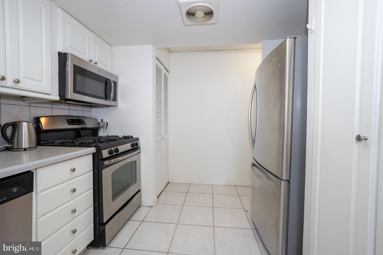 WASHINGTON SQ - Residential