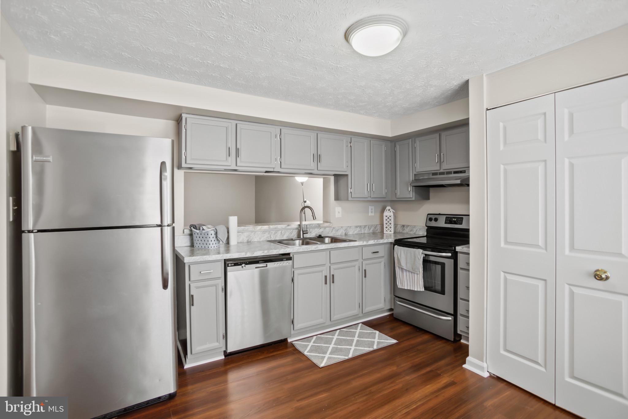 LEISHEAR VILLAGE - Residential