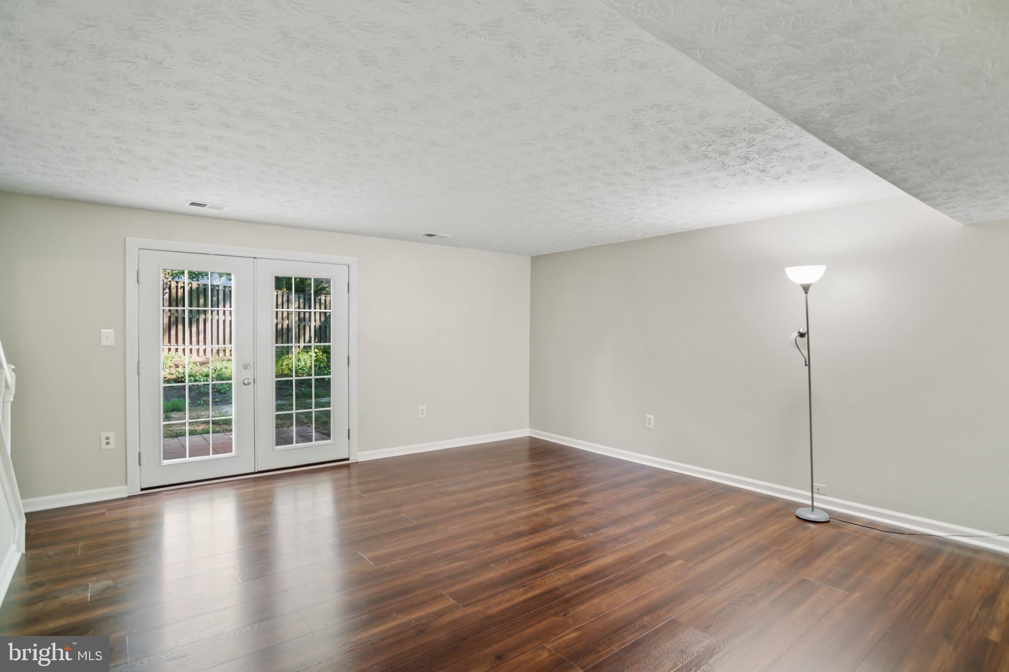 LEISHEAR VILLAGE - Residential