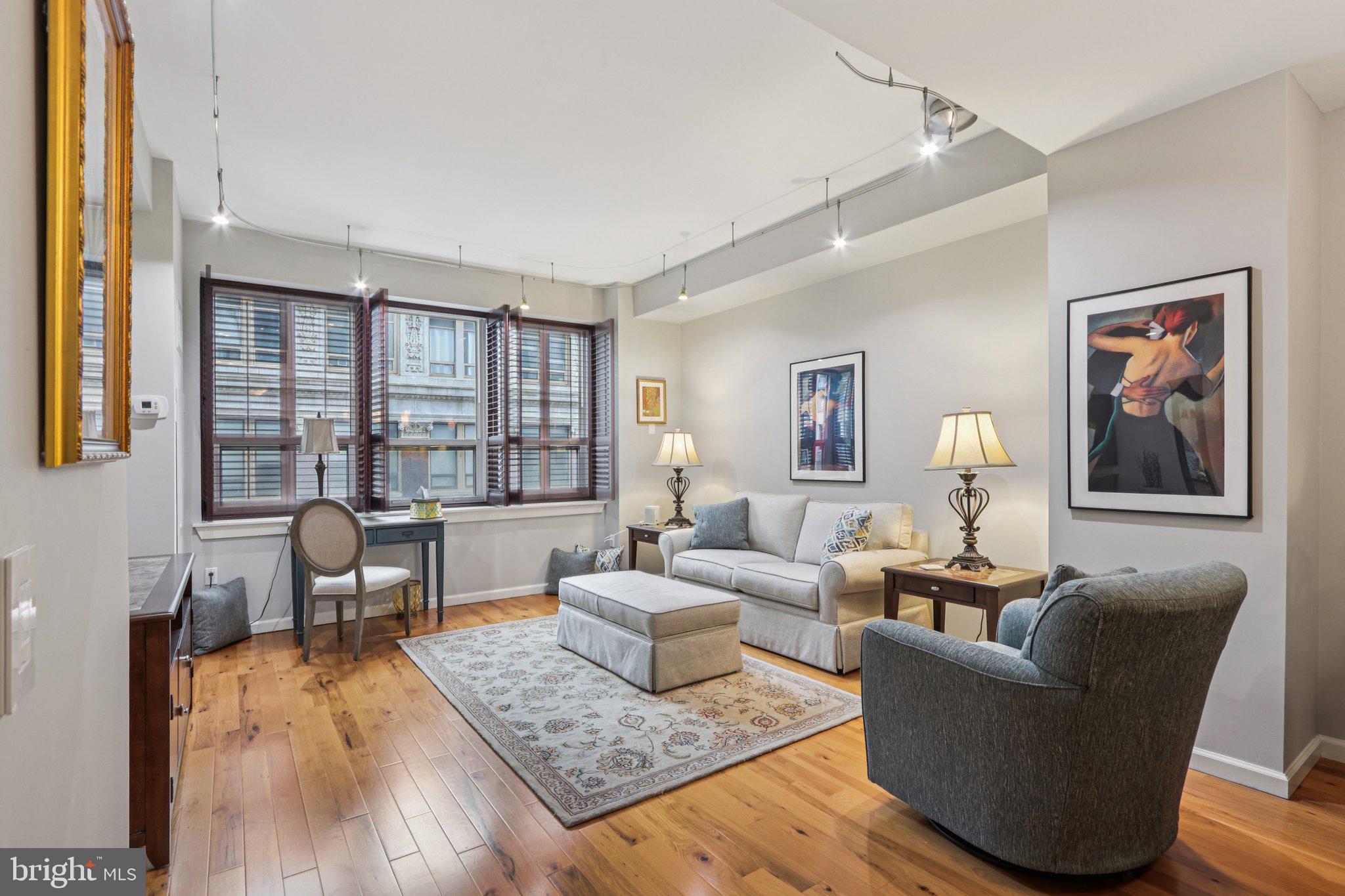 RITTENHOUSE SQUARE - Residential