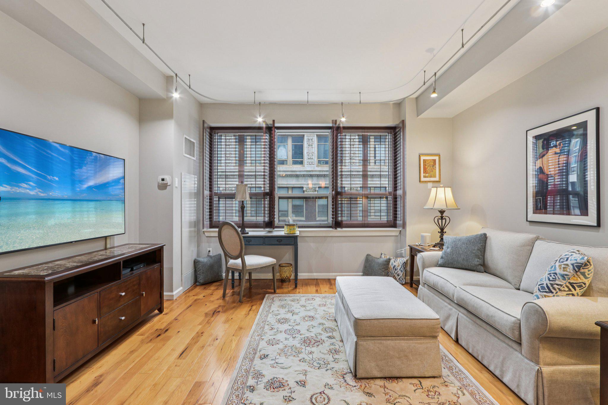 RITTENHOUSE SQUARE - Residential