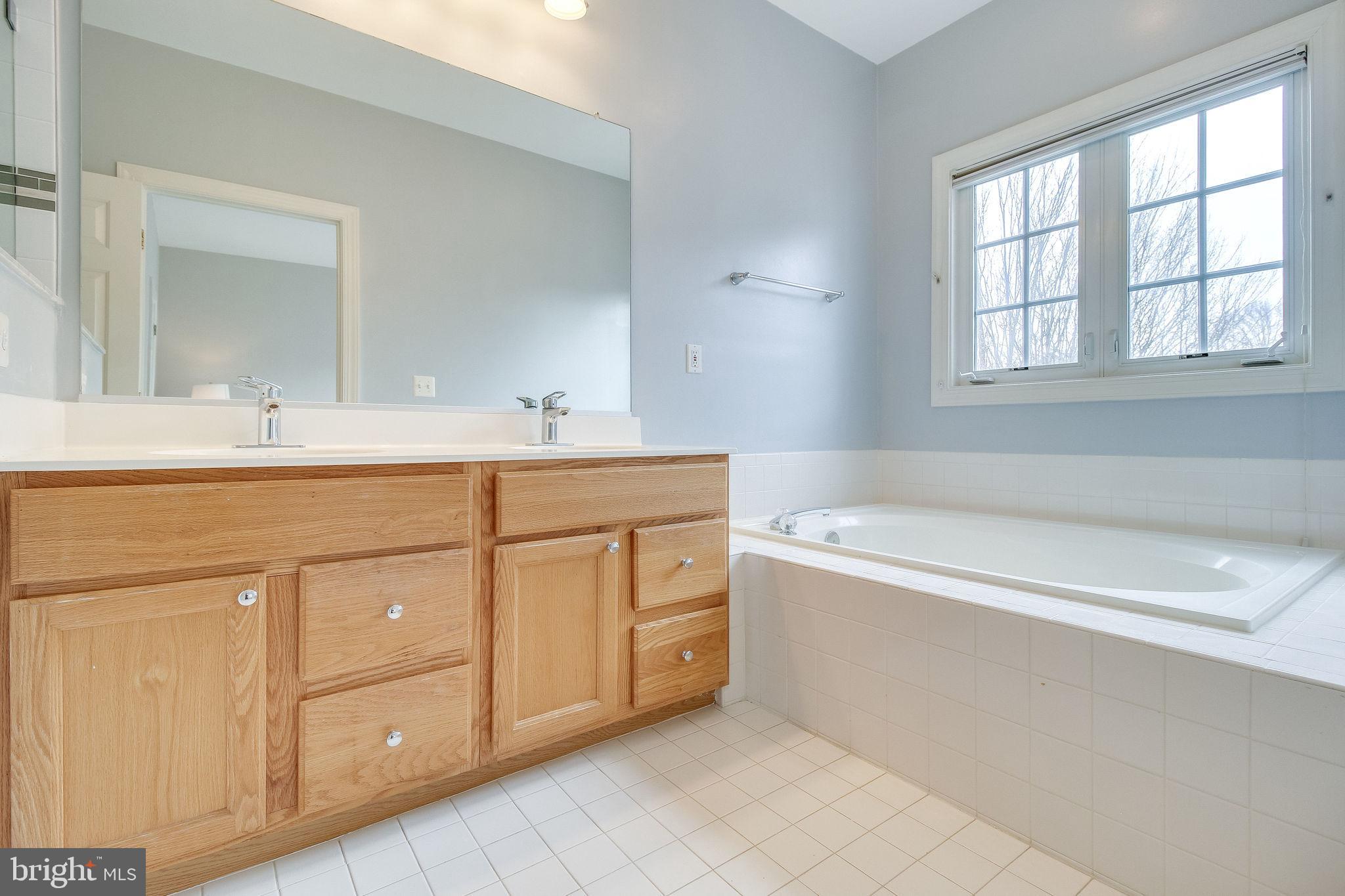 CEDAR LAKES - Residential