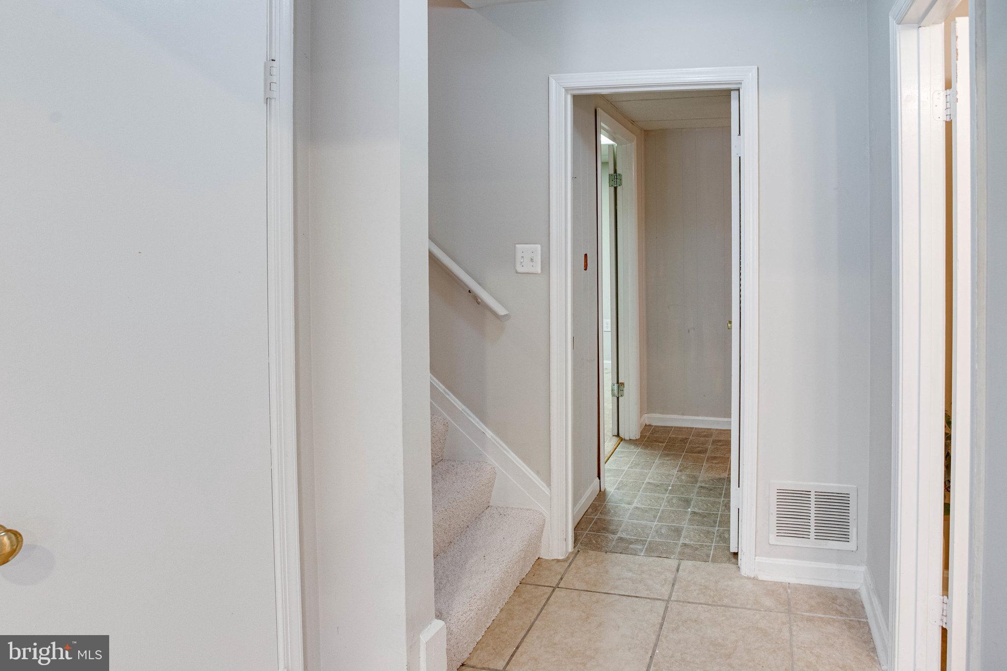 GREENWICH HILL - Residential