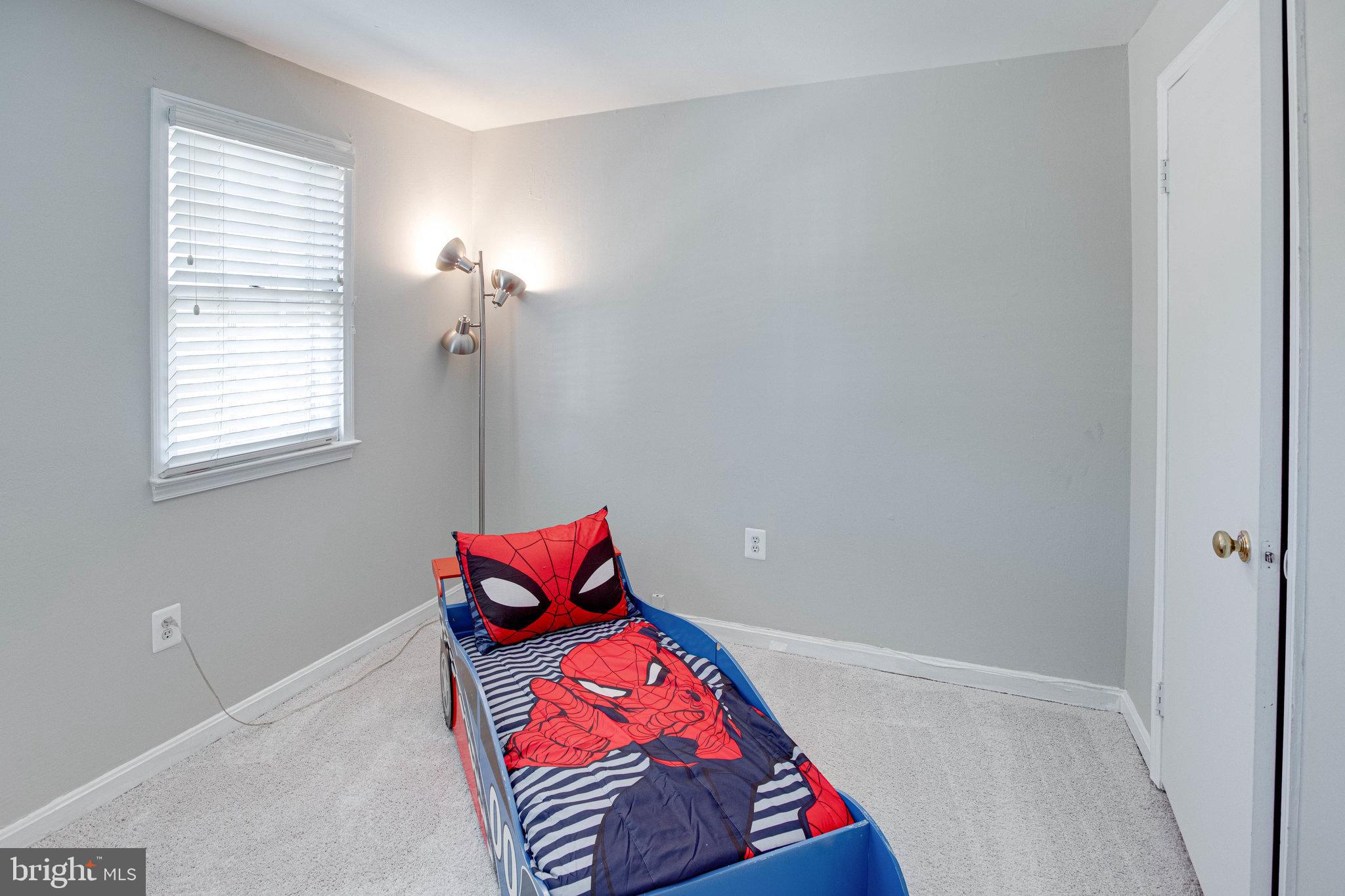 GREENWICH HILL - Residential