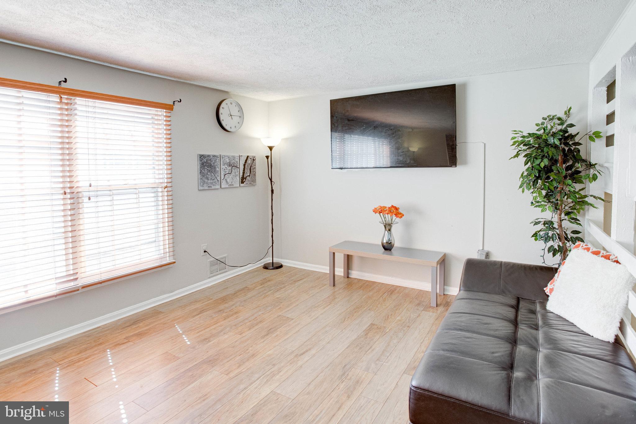 GREENWICH HILL - Residential