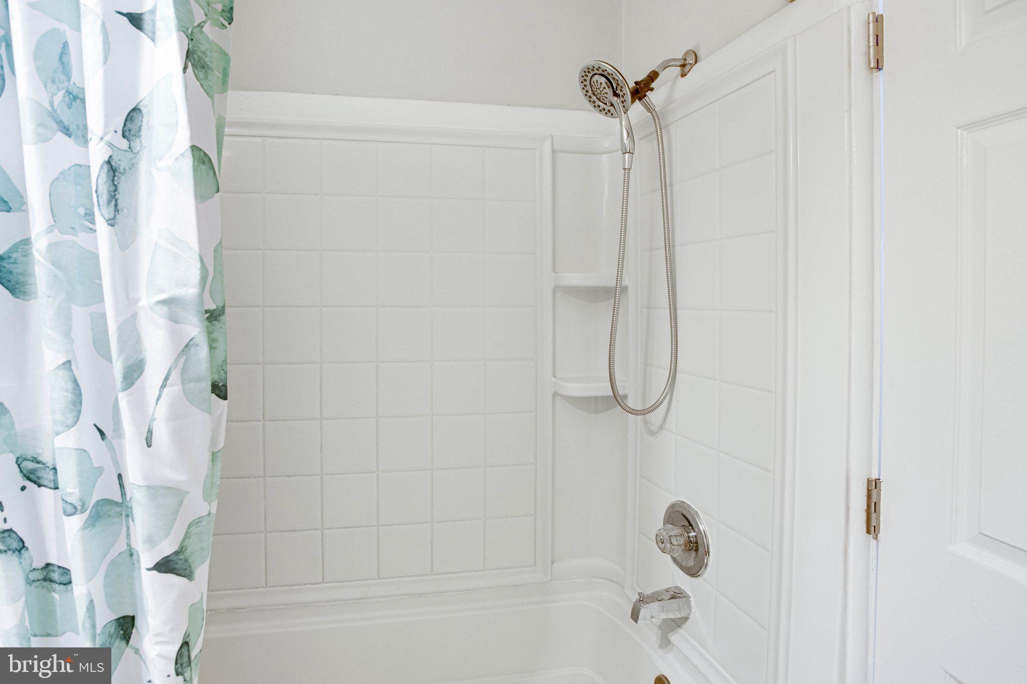 GREENWICH HILL - Residential