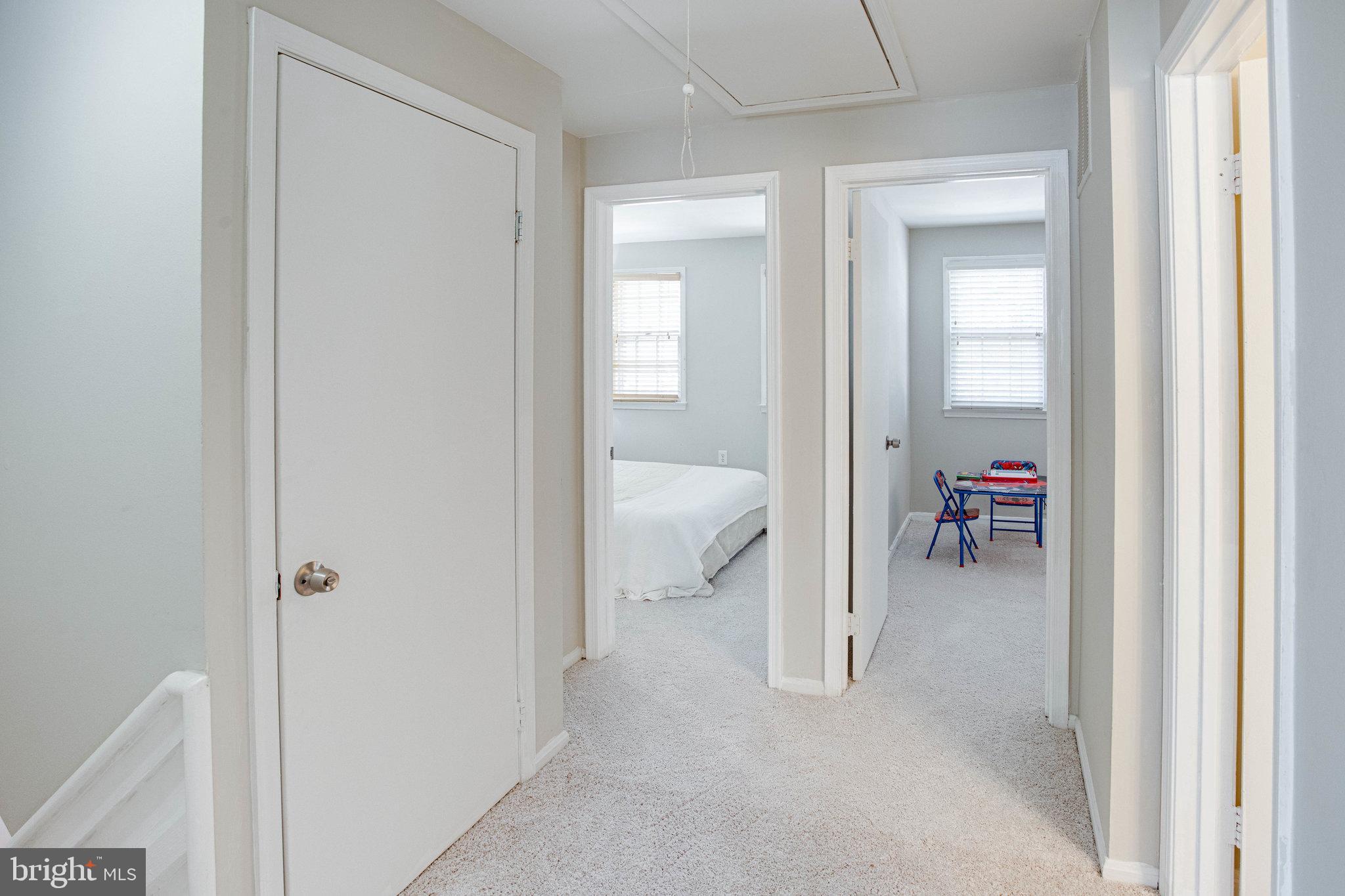 GREENWICH HILL - Residential