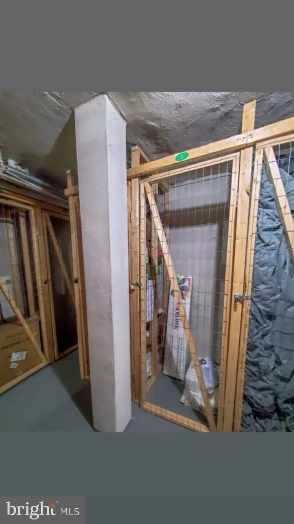 STRATTON HOUSE - Residential Lease