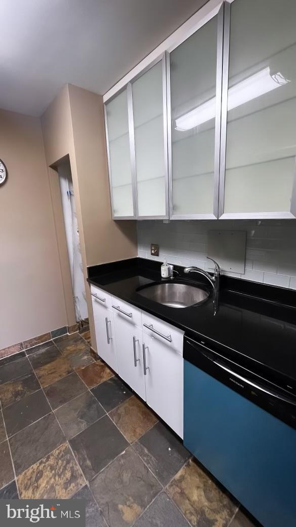 STRATTON HOUSE - Residential Lease