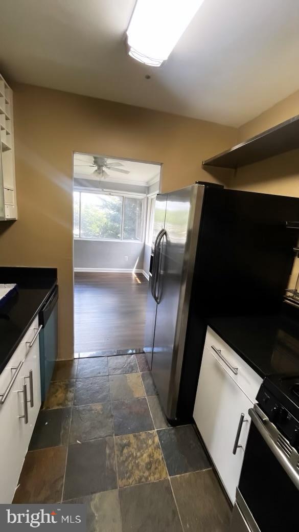 STRATTON HOUSE - Residential Lease