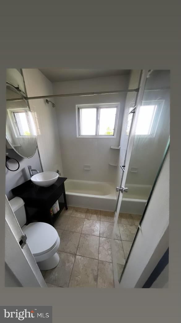 STRATTON HOUSE - Residential Lease