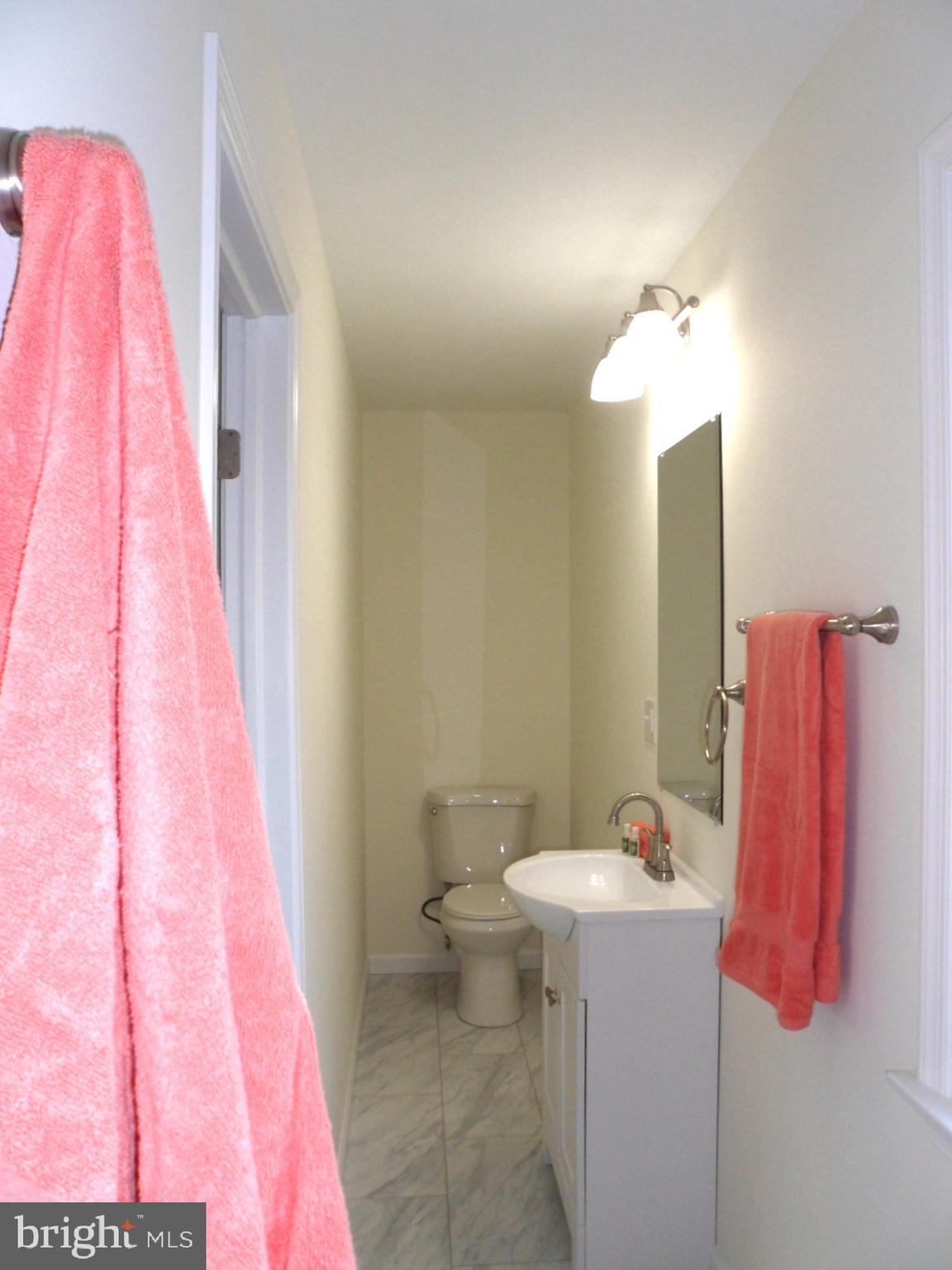 CENTER SQUARE MANOR - Residential